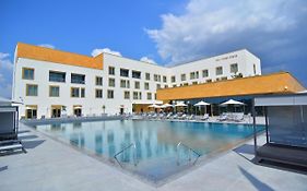 mk hotel tirana